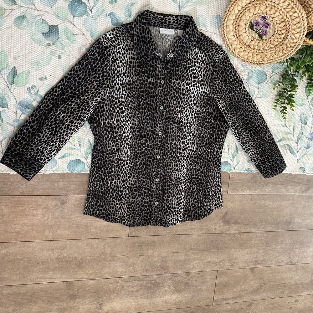 New York & Company Animal Print Button Down Dress Blouse Shirt Size Large, New - Picture 10 of 16
